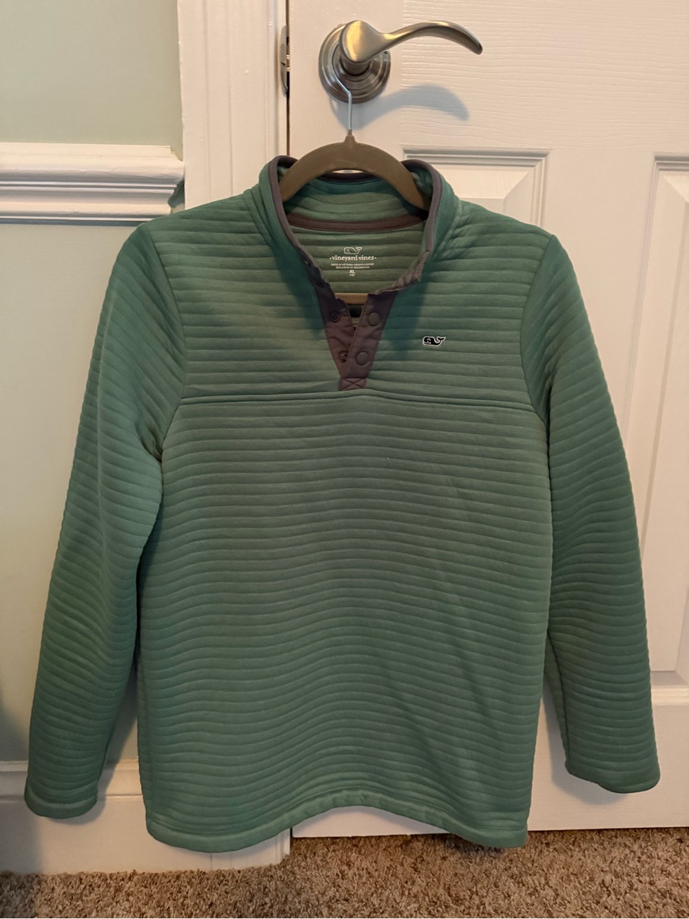 Vineyard Vines Quilted Pullover in Green with Charcoal Placket